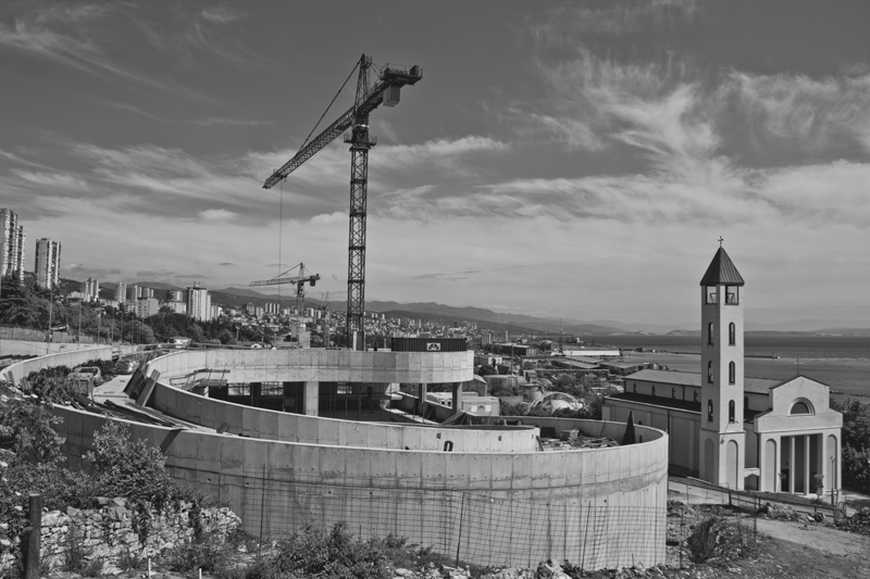 Trgovački centri vs. Božji hramovi za net