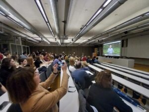 Građani rekli „DOSTA“ ignoriranju klimatske krize na održanoj Hitnoj građanskoj sjednici na Filozofskom fakultetu